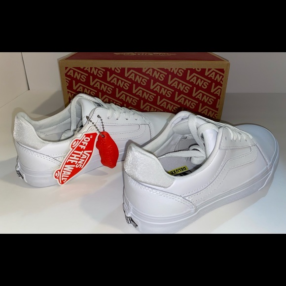 Vans Leather Ward Low Deluxe Women’s Sneakers - Picture 4 of 7